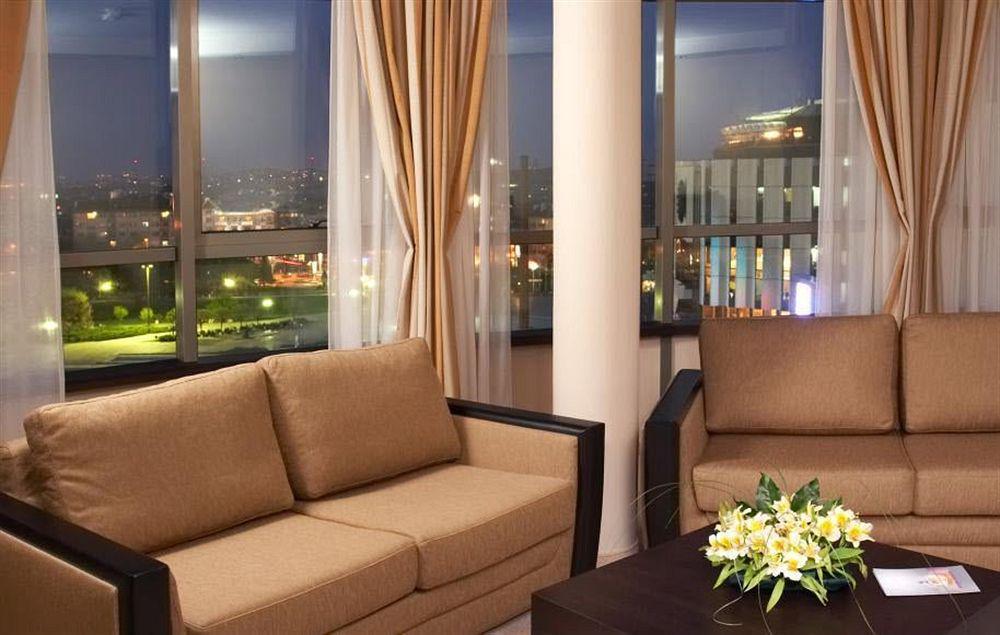 Hotel Rosslyn Park 4*